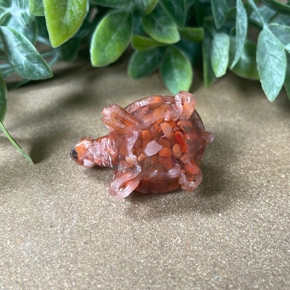 Red Jasper & Resin Sculpted Crystal Turtle - Picture 4 of 5